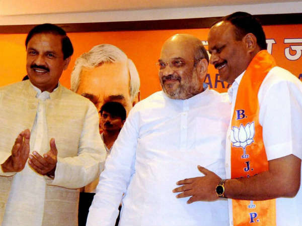 ಇತರ ಪಕ್ಷದ ನಾಯಕರಿಗೆ ಗಾಳ