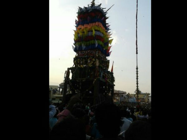 ದುಂಡು ಮೆಣಸು ಎರಚುವ ಪದ್ಧತಿ 