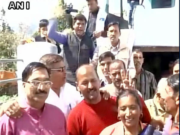 ಯೋಗಿ ನೆಲದಲ್ಲಿ ಸಂಭ್ರಮಾಚರಣೆ