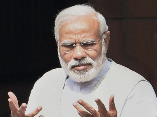 ನರೇಂದ್ರ ಮೋದಿ ಹಸಿರು ನಿಶಾನೆ