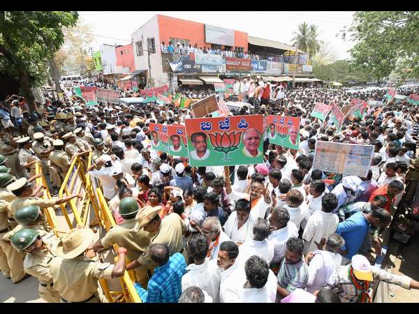 ಬಿಜೆಪಿ ಶಾಸಕರಿಂದ ದೂರು ಬಿಜೆಪಿ ಶಾಸಕರಿಂದ ದೂರು