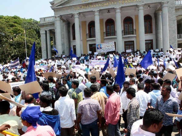 ಪ್ರಮುಖರ ಉಪಸ್ಥಿತಿ ಪ್ರಮುಖರ ಉಪಸ್ಥಿತಿ