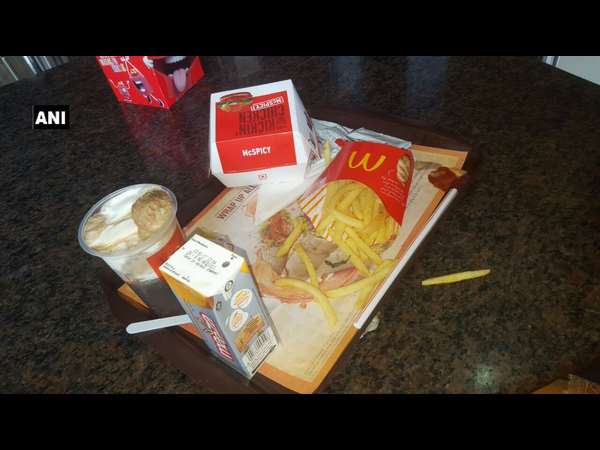 Lizard found McDonald's food, company launched immediate investigation Lizard found McDonald's food, company launched immediate investigation