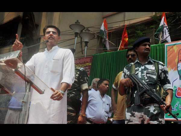 Elevating Rahul Gandhi is the only strategy Congress has to win elections