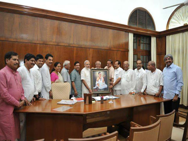 ಕೇಂದ್ರದ ಅನುದಾನ ಸಮರ್ಥವಾಗಿ ಬಳಸಿಕೊಳ್ಳಿ ಕೇಂದ್ರದ ಅನುದಾನ ಸಮರ್ಥವಾಗಿ ಬಳಸಿಕೊಳ್ಳಿ