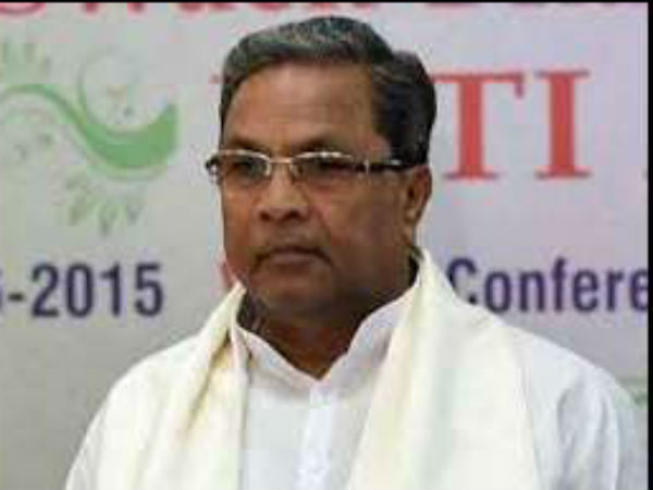 ಬಿಜೆಪಿಯನ್ನು ತೆಗಳುತ್ತಿರುವ ಸಿದ್ದರಾಮಯ್ಯ ಬಿಜೆಪಿಯನ್ನು ತೆಗಳುತ್ತಿರುವ ಸಿದ್ದರಾಮಯ್ಯ