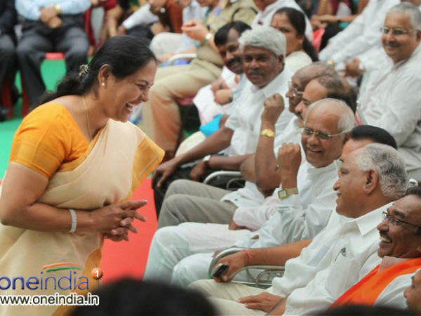 ಸರಕಾರದ ಕೈಗೊಂಬೆ