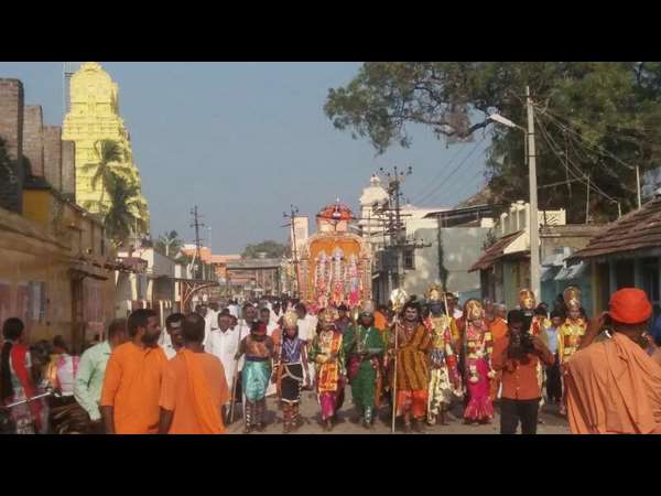 ಮೆರವಣಿಗೆ 