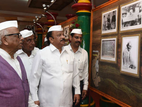 ಗಾಂಧಿ-ಶ್ರೀನಿವಾಸಯ್ಯ