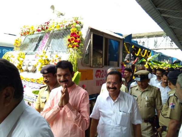 ರೈಲು ಸಂಖ್ಯೆ 16575 ಸಂಚಾರ ರೈಲು ಸಂಖ್ಯೆ 16575 ಸಂಚಾರ