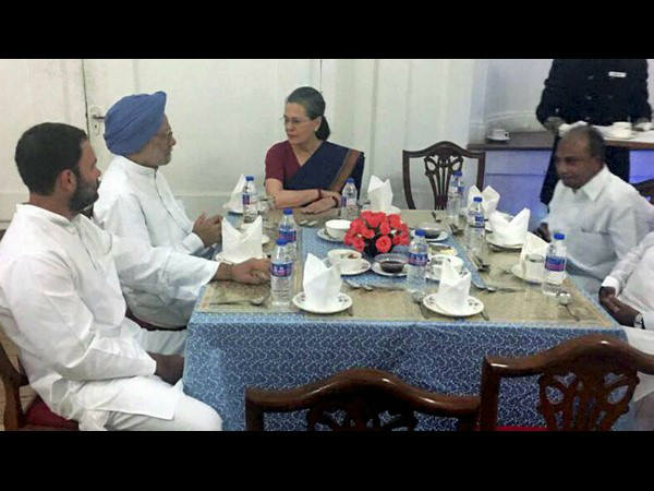 ಕಾಂಗ್ರೆಸ್ ಭವಿಷ್ಯದ ಬಗ್ಗೆ ಏನಂತೀರಿ ಮನಮೋಹನ್?