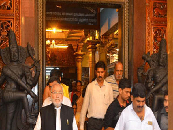 Narendra Modi's brother Prahlad Modi visits Kudroli and Kadri temples 