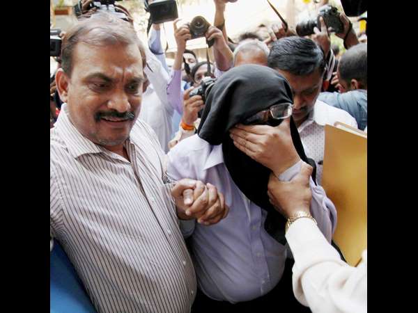 ಅನಾಚಾರವನ್ನೆಲ್ಲ ಕಪ್ಪು ಬಟ್ಟೆ ಮುಚ್ಚಿಬಿಡುತ್ತಾ..?