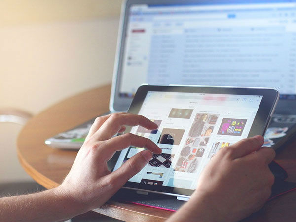 ರಿಕ್ಷಾಗಳಿಗೆ ಟ್ಯಾಬ್ ಅಳವಡಿಕೆ