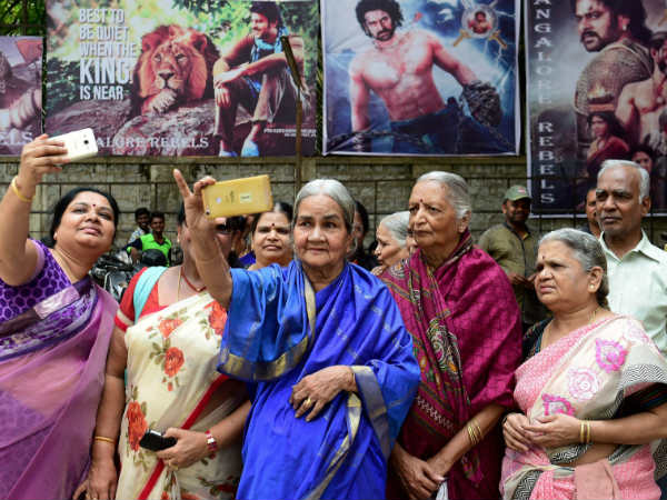 ರಾಮಾ-ಕೃಷ್ಣ ಅನ್ನೋ ವಯಸ್ಸಲ್ಲಿ, ಬಾಹುಬಲಿ-ಸೆಲ್ಫಿ ಗುಂಗು