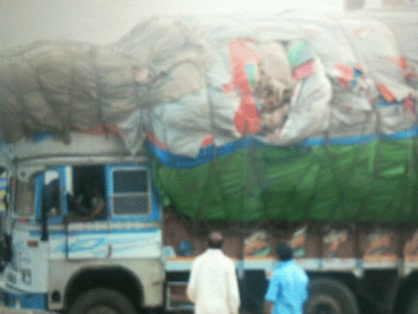 Mangaluru Traffic Cop chased lorry in cinematic style