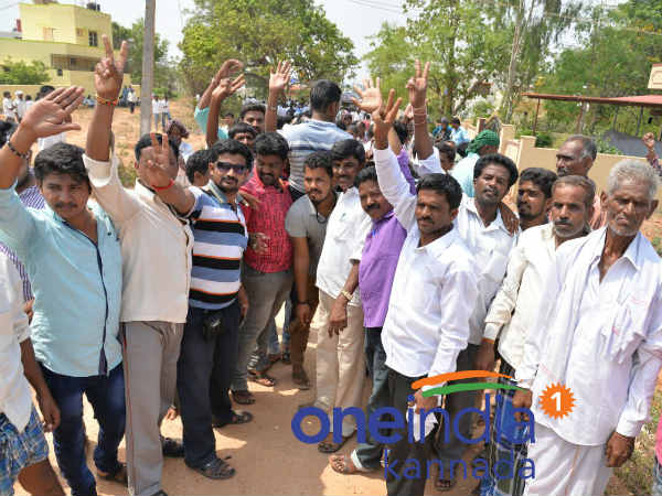 BJP Nanjangud nominee Srinivas Prasad loses blame game