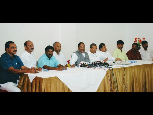 Siddaramaiah is an opportunist: Eshwarappa Siddaramaiah is an opportunist: Eshwarappa