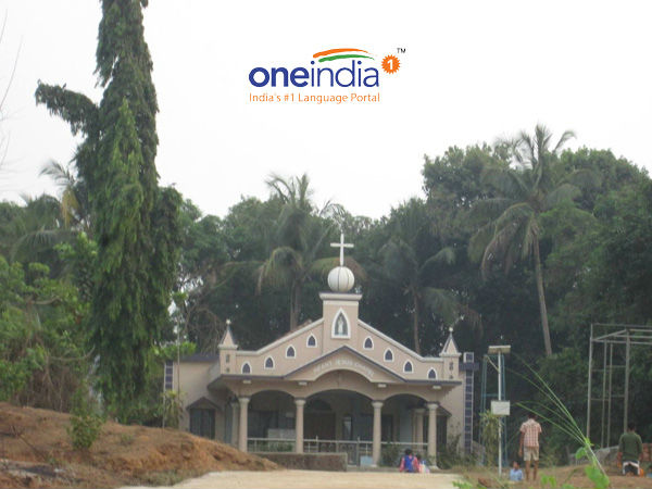 ಚರ್ಚ್ ಗೆ ಖಾಯಂ ಫಾದರ್ ಗಳ ಭೇಟಿ ಚರ್ಚ್ ಗೆ ಖಾಯಂ ಫಾದರ್ ಗಳ ಭೇಟಿ