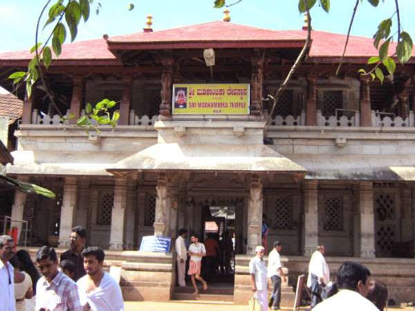 ಕೊಲ್ಲೂರು ಮೂಕಾಂಬಿಕೆಯ ಭಕ್ತ ಕೊಲ್ಲೂರು ಮೂಕಾಂಬಿಕೆಯ ಭಕ್ತ