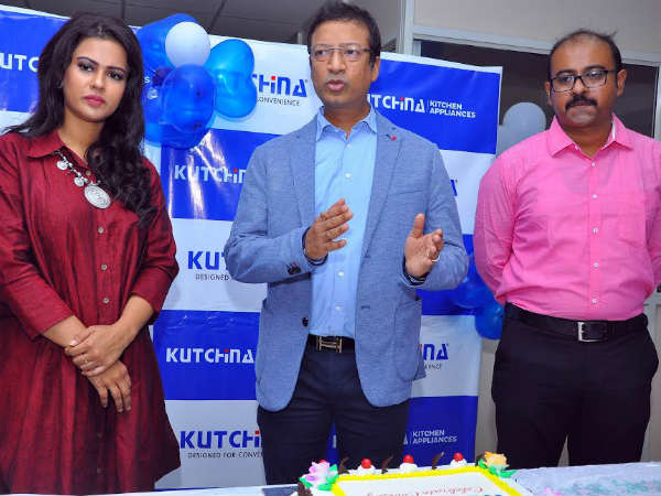 ನಿರ್ದೇಶಕರಾದ ನಮಿತ್ ಬಜೋರಿಯಾ