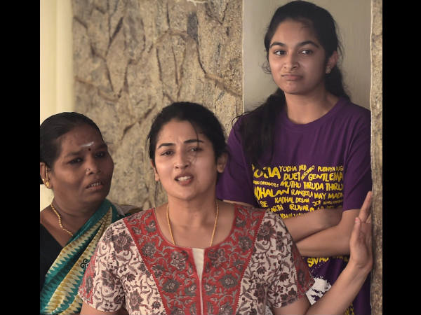 ಅಯ್ಯೋ, ಯಾಕೆ ದಾಳಿ ಮಾಡ್ತಿದ್ದೀರಾ?! ಅಯ್ಯೋ, ಯಾಕೆ ದಾಳಿ ಮಾಡ್ತಿದ್ದೀರಾ?!