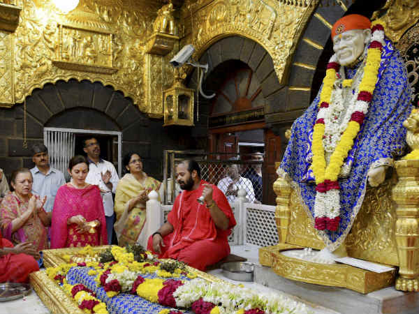 ದೇವರೇ, ಈ ಬಾರಿ ಮುಂಬೈ ಇಂಡಿಯನ್ಸ್ ಗೆಲ್ಲಲಿ...! ದೇವರೇ, ಈ ಬಾರಿ ಮುಂಬೈ ಇಂಡಿಯನ್ಸ್ ಗೆಲ್ಲಲಿ...!