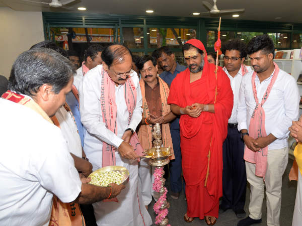 ಸದಾಚಾರದಿಂದ ಸಮಾಜ ಬದಲಾವಣೆ