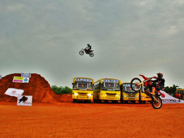 ಫ್ರೀ ಸ್ಟೈಲ್ ಜಂಪ್ ಮೋಟರಿಂಗ್