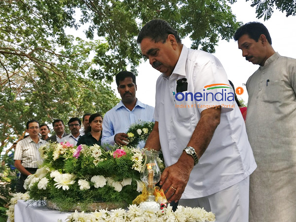 ಕಂಬನಿ ಮಿಡಿದ ಗಣ್ಯರು