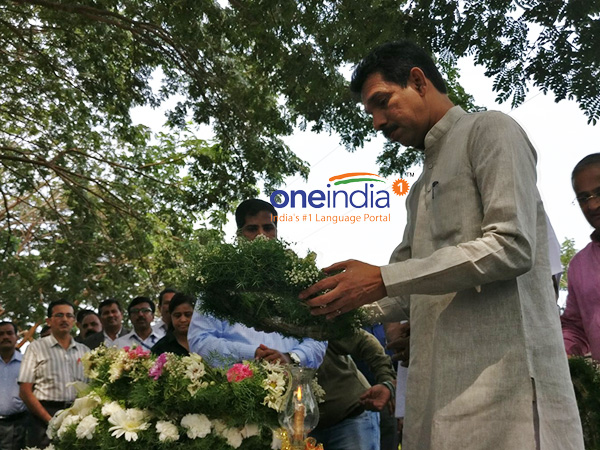 ನೆನಪಾದರೆ ಕಣ್ಣಾಲಿಗಳು ತುಂಬುತ್ತವೆ