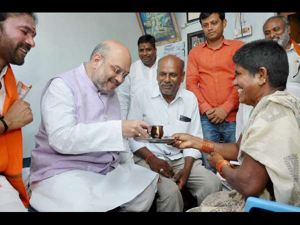 ಕಮಲ ಕಹಳೆ ಕಮಲ ಕಹಳೆ