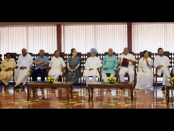 ಸೋನಿಯಾ ಸಭೆಗೆ ಉತ್ತಮ ರೆಸ್ಪಾನ್ಸ್ ಸೋನಿಯಾ ಸಭೆಗೆ ಉತ್ತಮ ರೆಸ್ಪಾನ್ಸ್