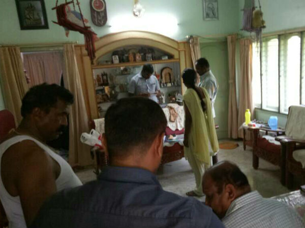 ACB raid on Mysuru chescom officer Siddalinga Swami house