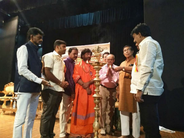 Bengaluru youths praised by Oscar Fernandes