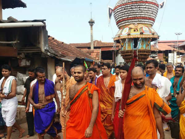 first time in 250 years samagama of sode subramanya seer in udupi