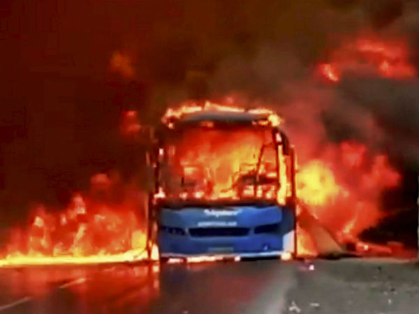 ಹೊತ್ತಿ ಉರಿಯಿತು ಬಸ್ಸು