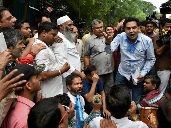 ಕಪಿಲ್ ಮಿಶ್ರಾ ಪ್ರತಿಭಟನೆ