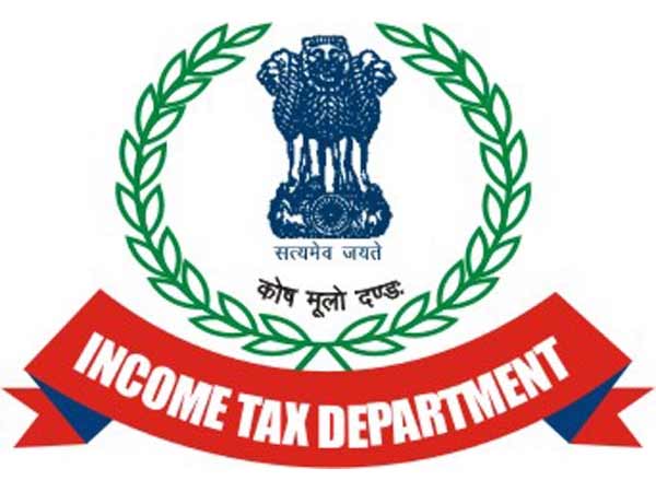 /news/business/it-warns-against-cash-dealings-of-rs-2-lakh-or-more-seeks-tip-off-119116.html