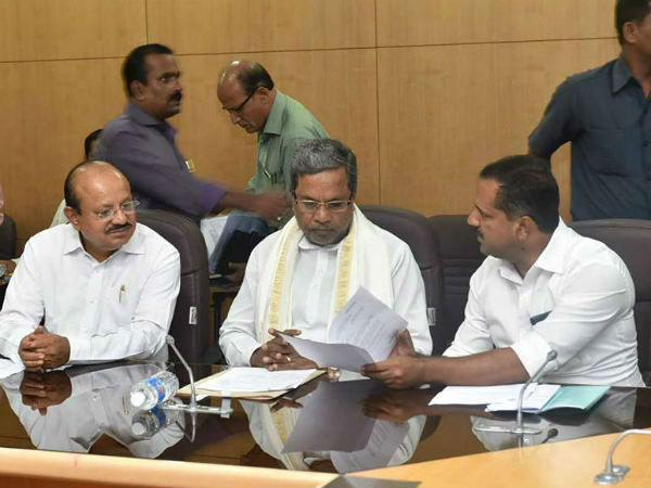 ಫೇಸ್ ಬುಕ್, ಟ್ವಿಟ್ಟರ್ ನಲ್ಲಿ ಸಮೀಕ್ಷೆ 