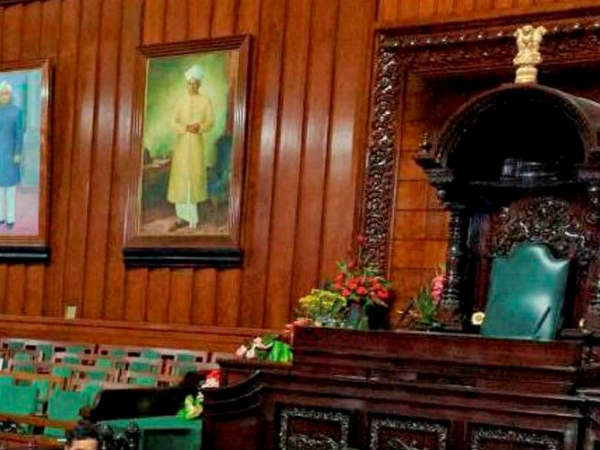 ನಿರಾಯಾಸದಲ್ಲಿ ಸಭಾಪತಿ ಸ್ಥಾನ