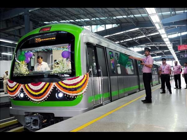 ಮೊದಲ ಮೆಟ್ರೋ ಪ್ರಯಾಣ! ಮೊದಲ ಮೆಟ್ರೋ ಪ್ರಯಾಣ!