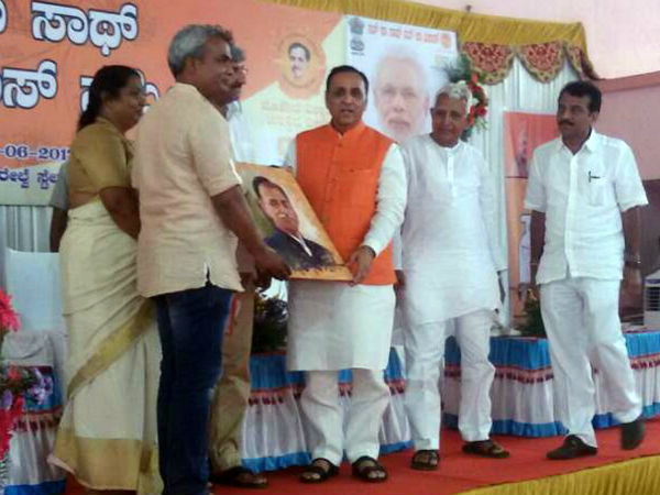 ಗೋ ಹತ್ಯೆ ನಿಷೇಧವನ್ನು ರಾಜಕೀಯಕ್ಕೆ ಬಳಕೆ 