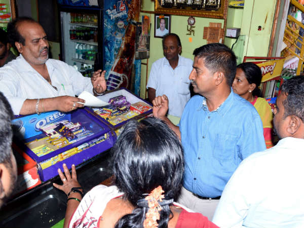 Chamarajanagar City municipality banned roadside food stalls 