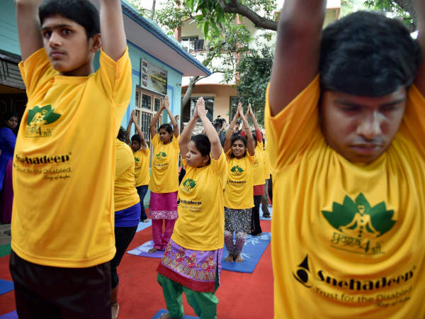 ಒಳಗಣ್ಣಿನಿಂದ ನೋಡಿ