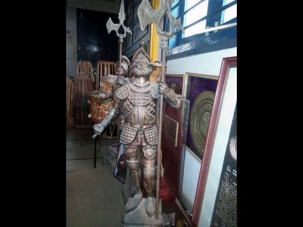 ಗೌರವಗಳು, ಫಲಕಗಳ ಸಾಲು 