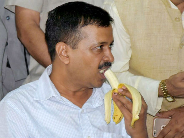 ಇಫ್ತಾರ್ ಕೂಟದಲ್ಲಿ ಕೇಜ್ರಿವಾಲ್ ಇಫ್ತಾರ್ ಕೂಟದಲ್ಲಿ ಕೇಜ್ರಿವಾಲ್