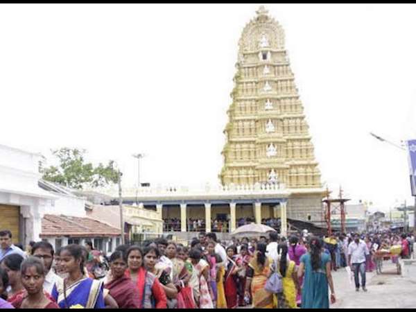 ಪ್ರಸಾದ ವಿತರಣೆ ಪಾಸ್ ಕಡ್ಡಾಯ 