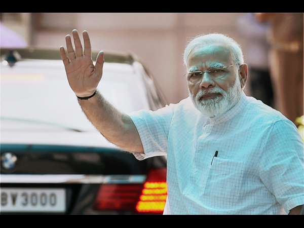 ದೈನಿಕದಲ್ಲಿ ಮೋದಿ ಬಣ್ಣನೆ