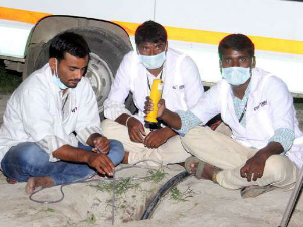 18 months old girl fell into a 40 feet open borewell in Telangana, NDRF team at the spot 18 months old girl fell into a 40 feet open borewell in Telangana, NDRF team at the spot